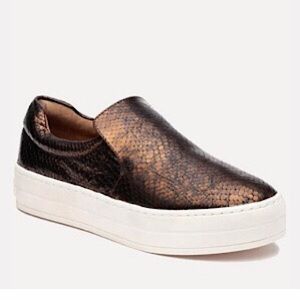 “Like New” JSlides Harry Embossed Platform Sneaker